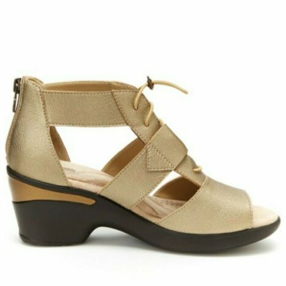 *NEW* Jambu - Gold- Strappy Sandals - Memory Foam - Picture 2 of 3